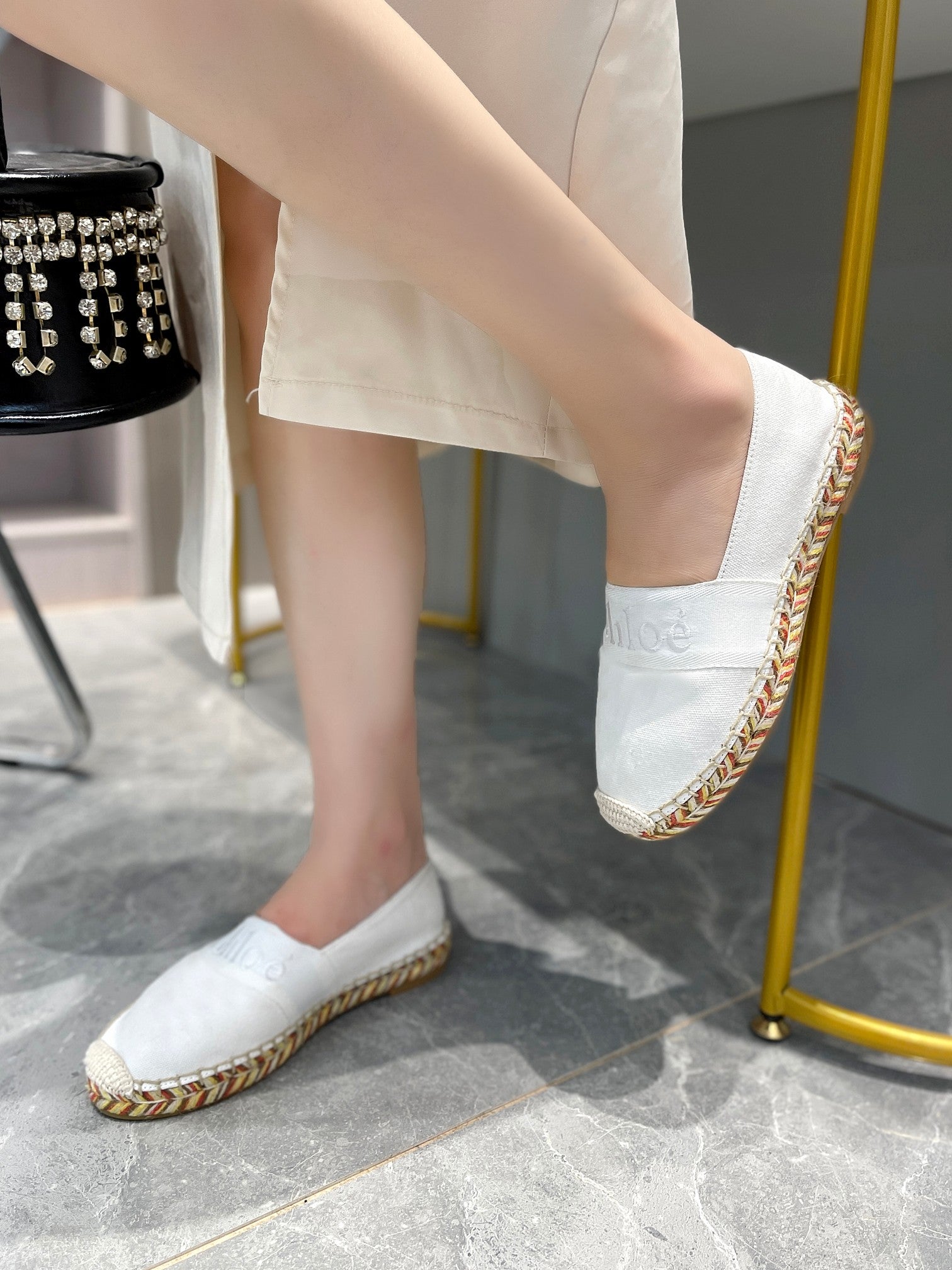 CHLOÃ‰ LOAFERS IN WHITE FABRIC AND RAFFIA