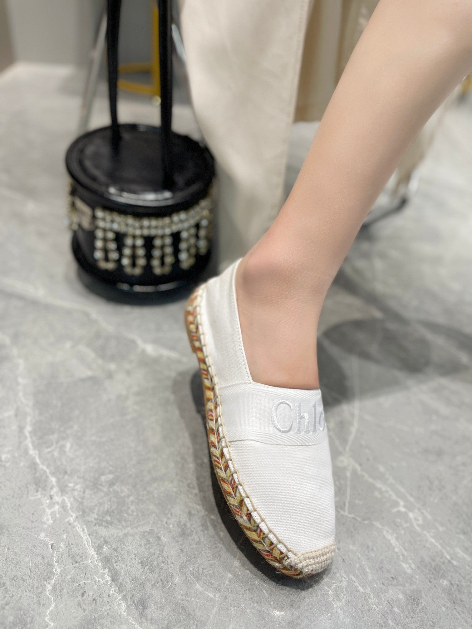 CHLOÃ‰ LOAFERS IN WHITE FABRIC AND RAFFIA