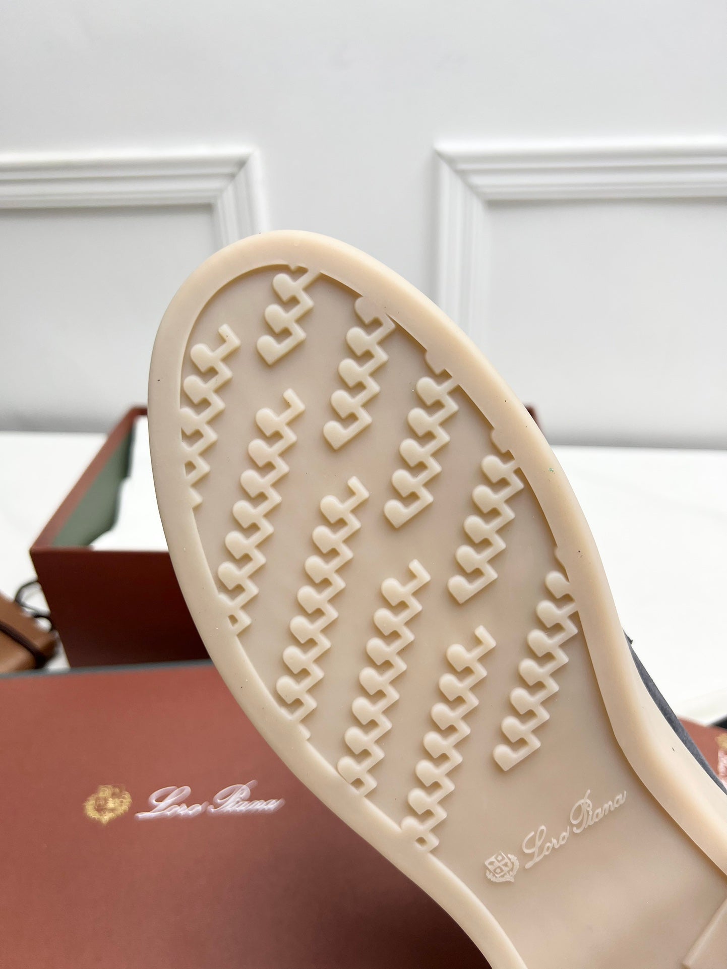 LP SUMMER WALK LOAFERS SAND SUEDE