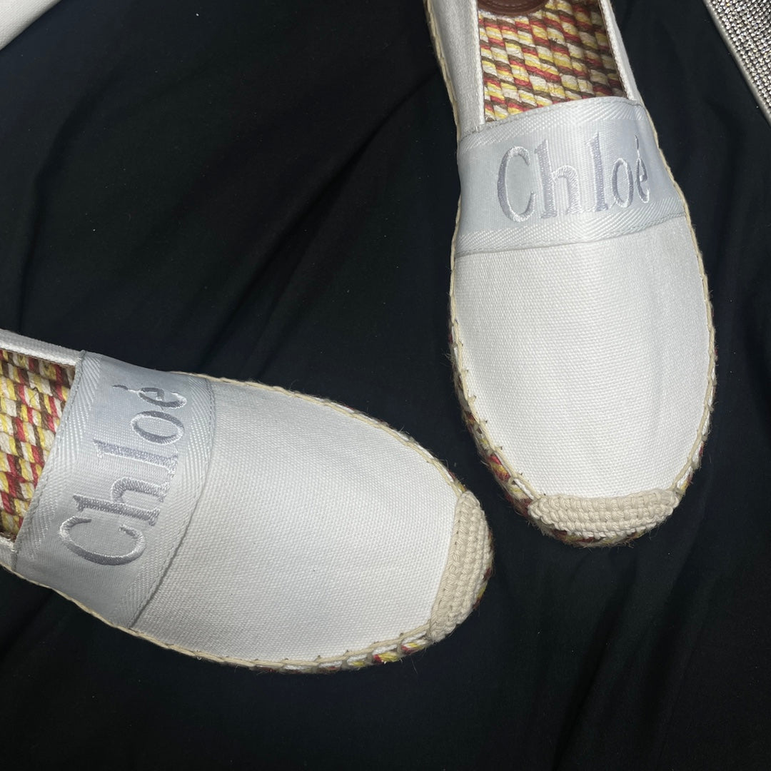 CHLOÃ‰ WOVEN LOAFER IN WHITE DENIM AND COLORFUL RAFFIA