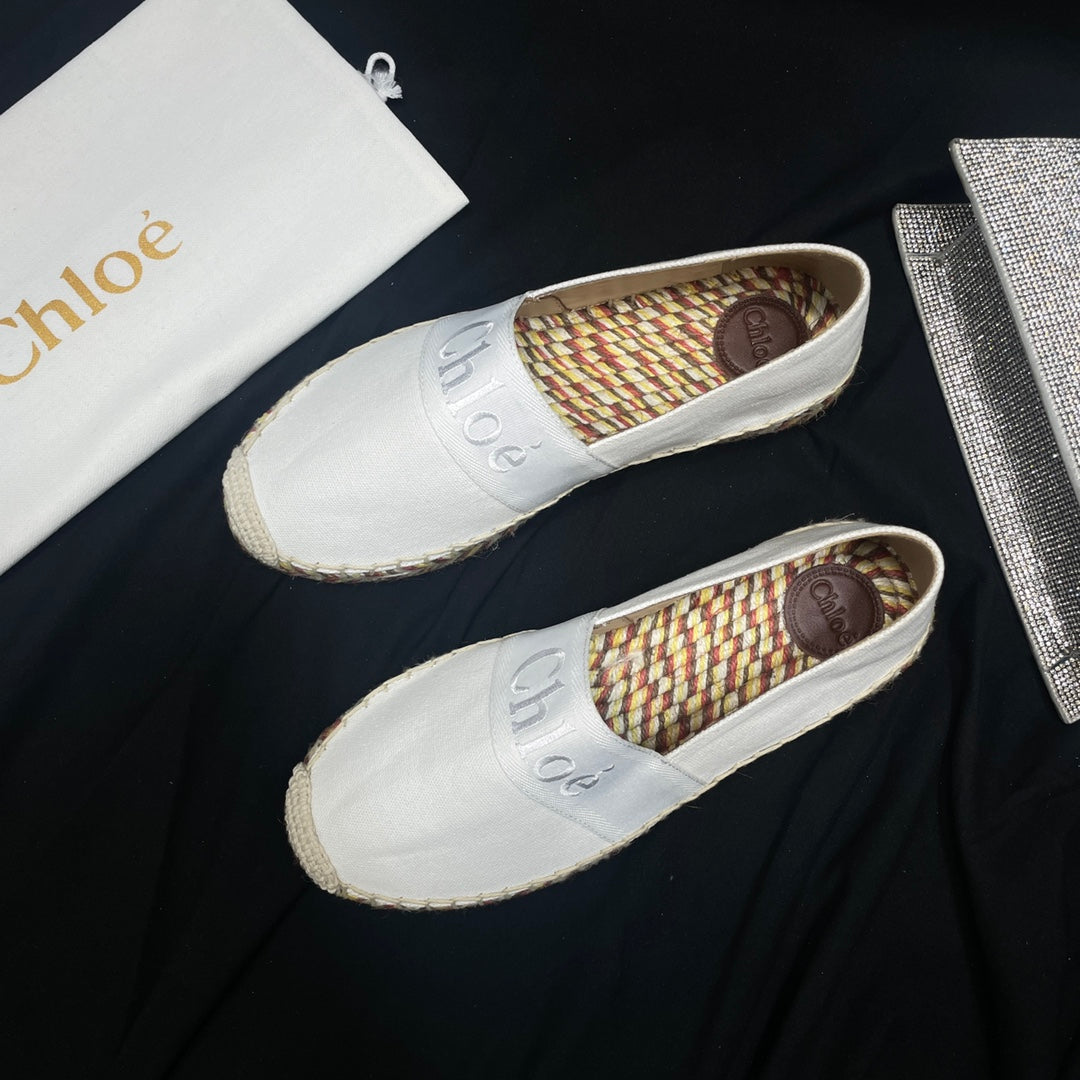 CHLOÃ‰ WOVEN LOAFER IN WHITE DENIM AND COLORFUL RAFFIA