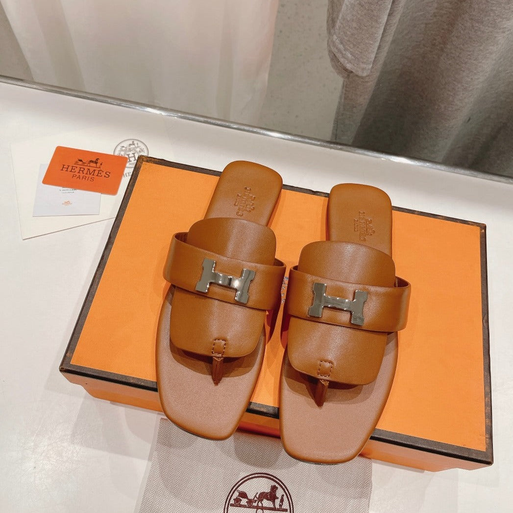 CLASSIC H BUCKLE SANDALS CARAMEL LAMBSKIN