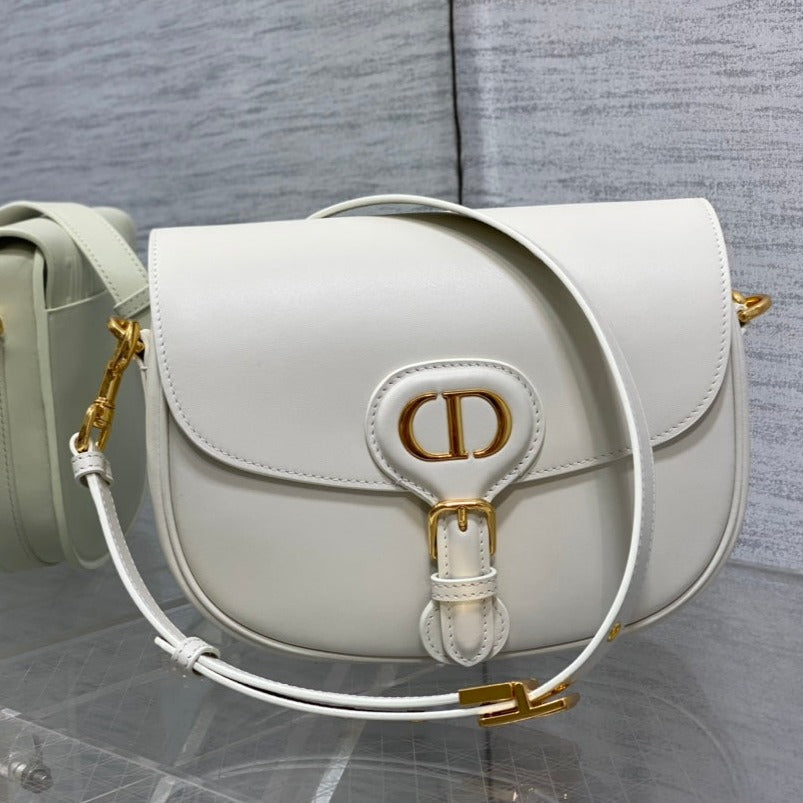 MEDIUM CD BOBBY 22CM WHITE CALFSKIN GOLD HARDWARE