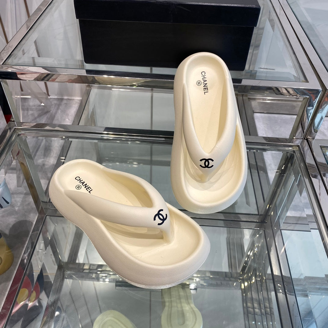 CC  Flipflops Cream Foam 204125