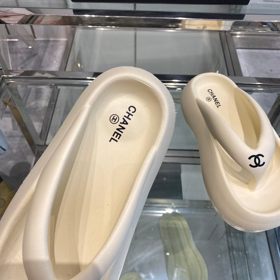 CC  Flipflops Cream Foam 204125
