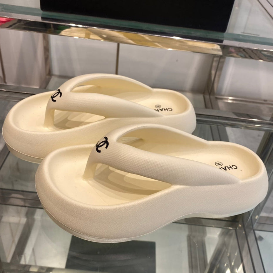 CC  Flipflops Cream Foam 204125