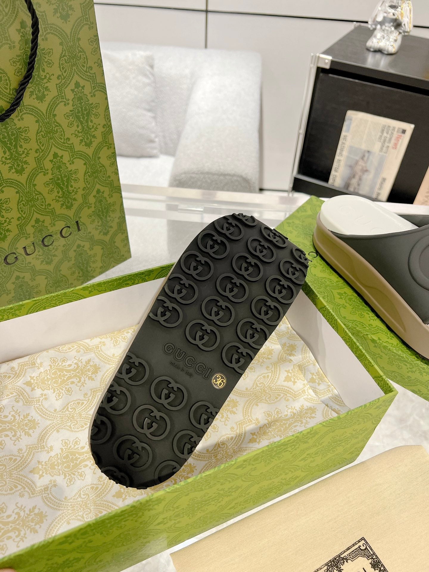 GC 25 Interlocking G 50mm Slide Sandal Jet Black White Cowhide 292381