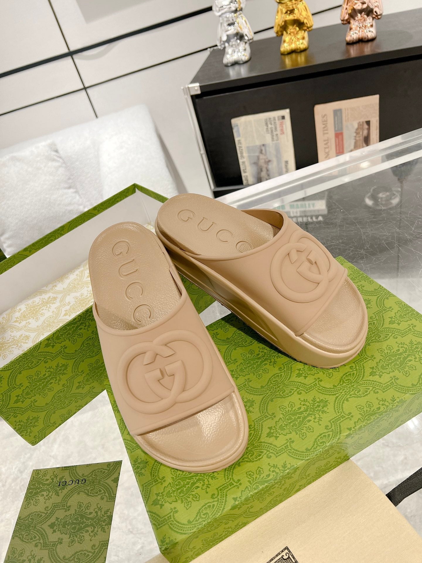 GC 25 Interlocking G 50mm Slide Sandal Beige Cowhide 292384