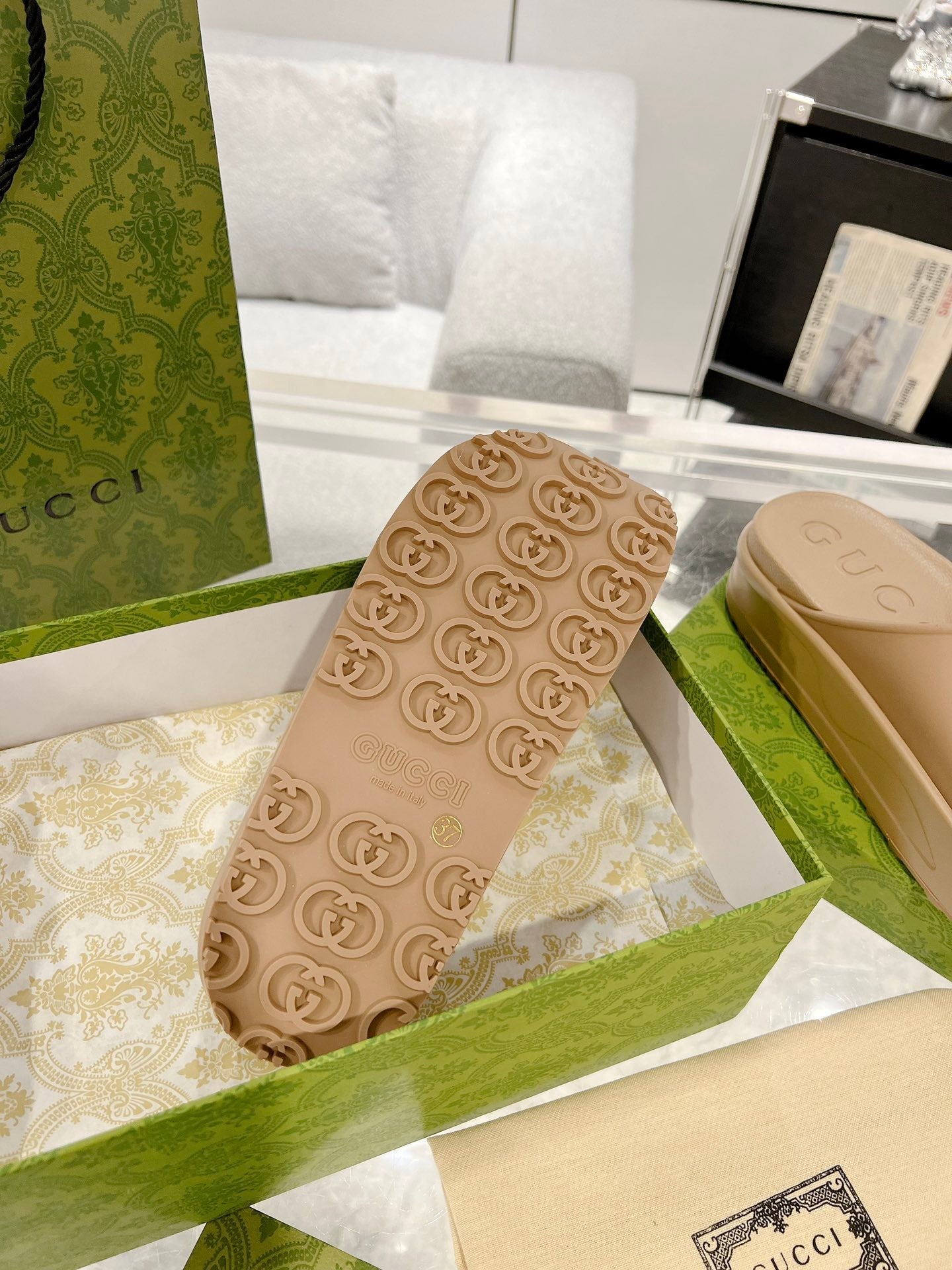 GC 25 Interlocking G 50mm Slide Sandal Beige Cowhide 292384