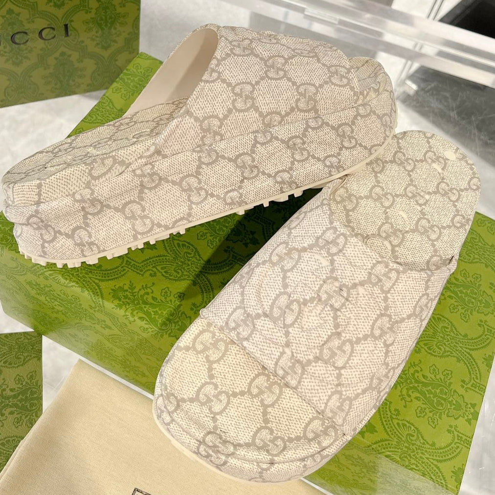 GC 25 Interlocking G 50mm Slide Sandal Monogram Beige Cowhide 292388