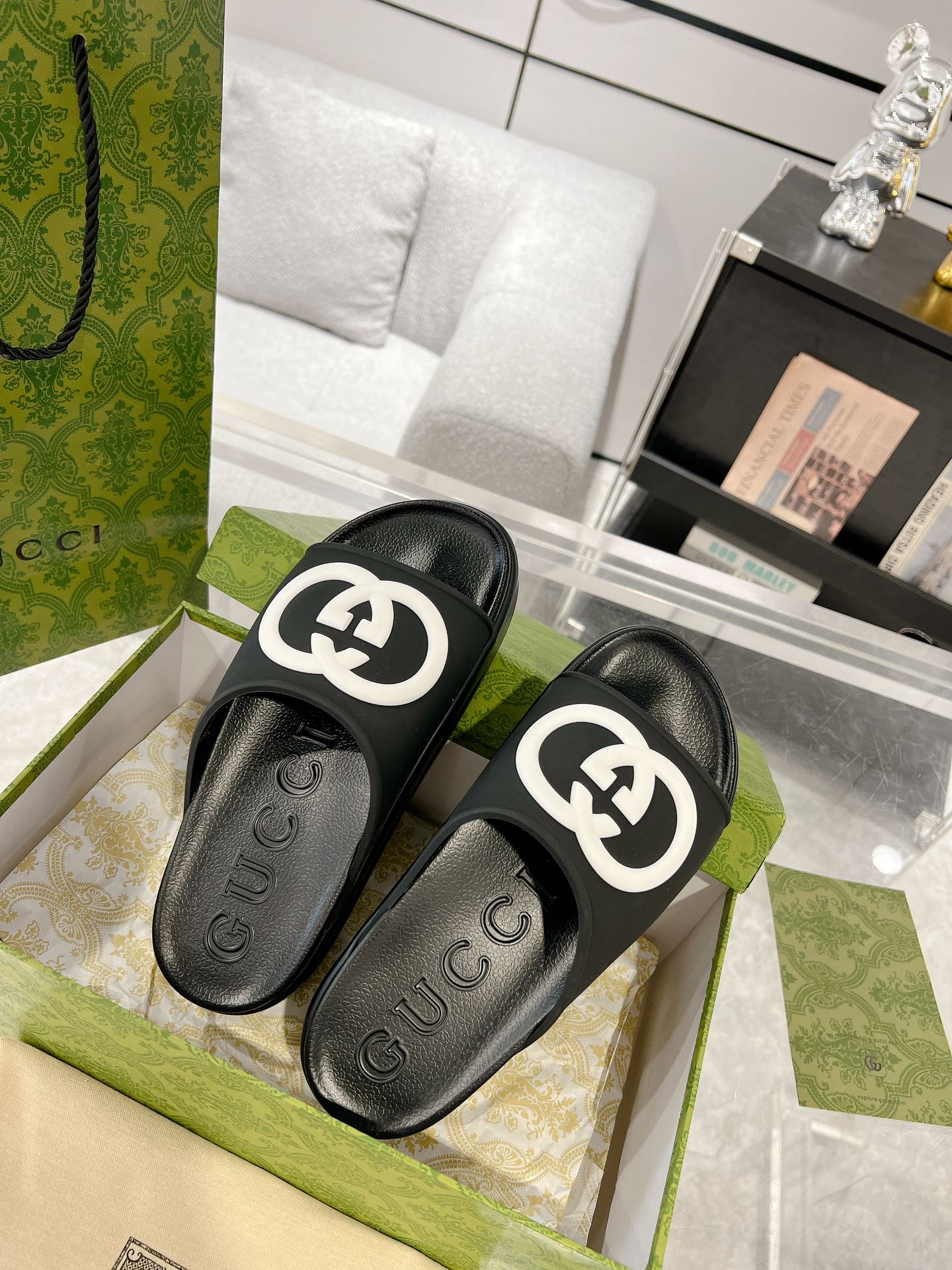 GC 25 Interlocking G 50mm Slide Sandal White Black Cowhide 292399