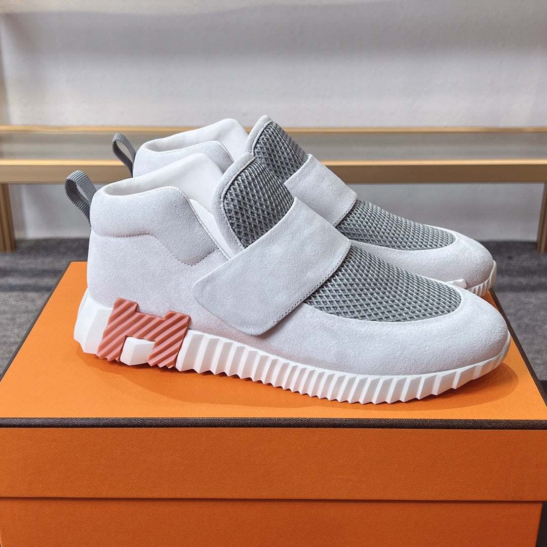 HM H Snesker Light Gray Suede Goatskin And Knit