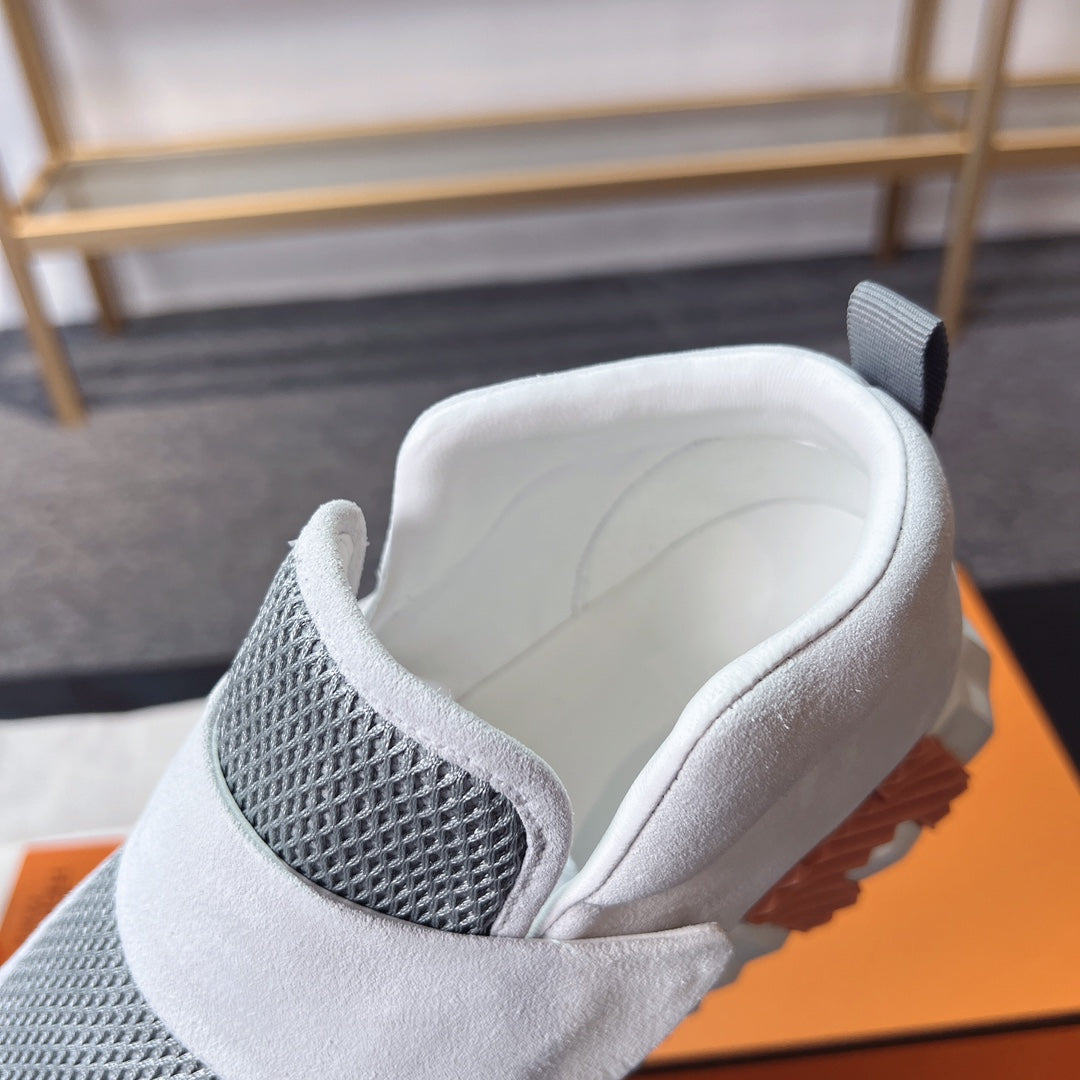 HM H Snesker Light Gray Suede Goatskin And Knit