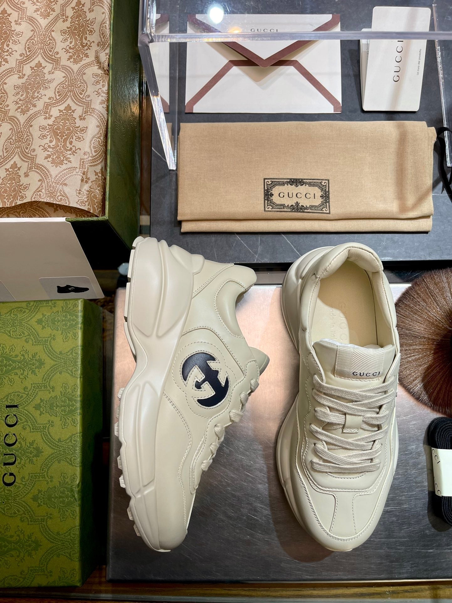 GG Men's Rhyton Sneaker Milk White Pink Calfskin 524491