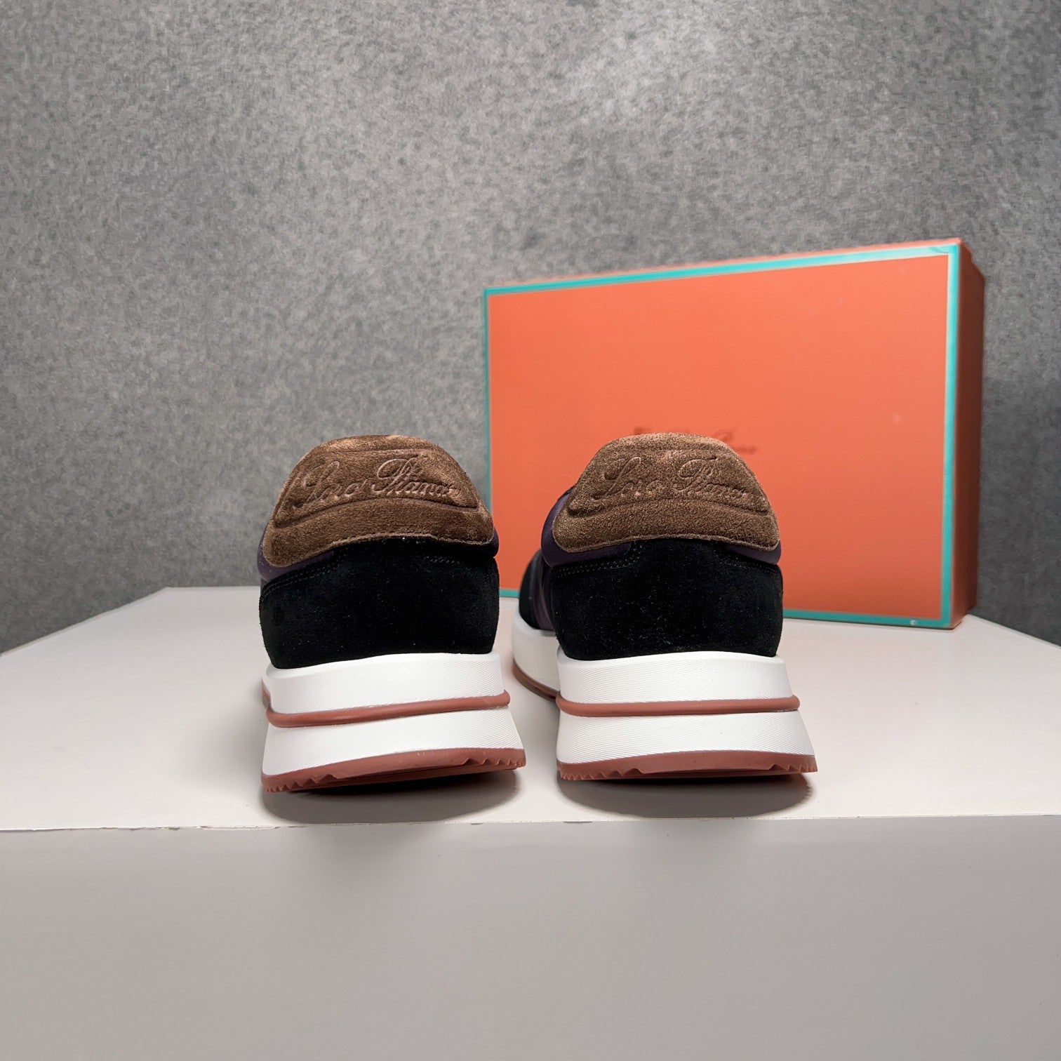 LP WEEKEND WALK SNEAKERS GRAPE AND BLACK SUEDE