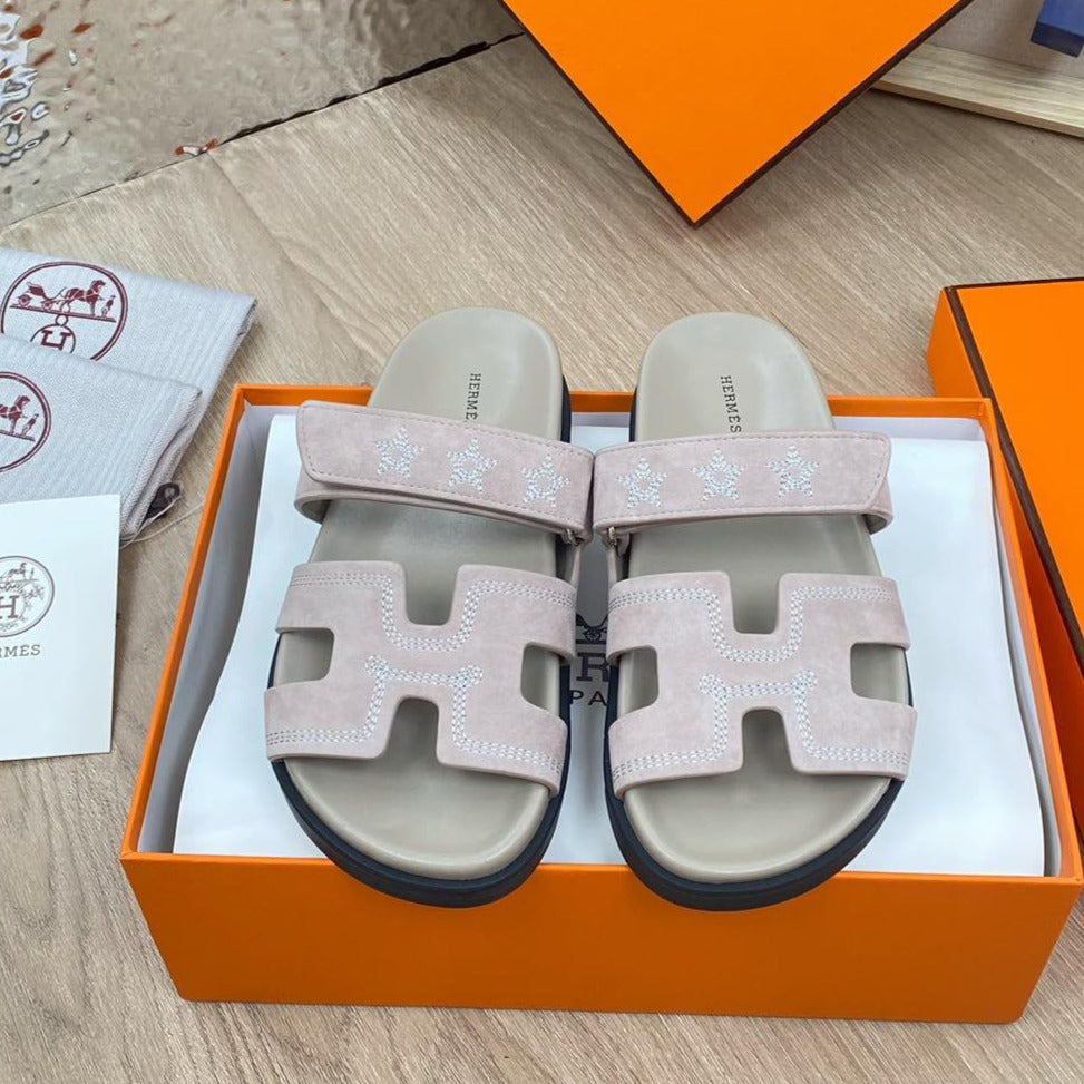 chypre sandal pinkish beige suede calfskin white thread embroidered