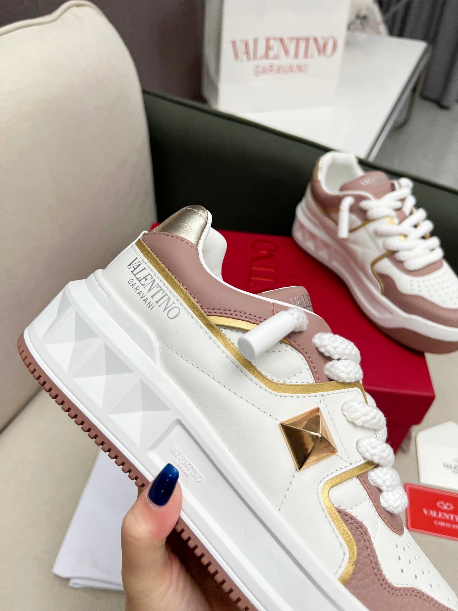 VT 25 One Stud Platform Sneaker White Pink Cowhide