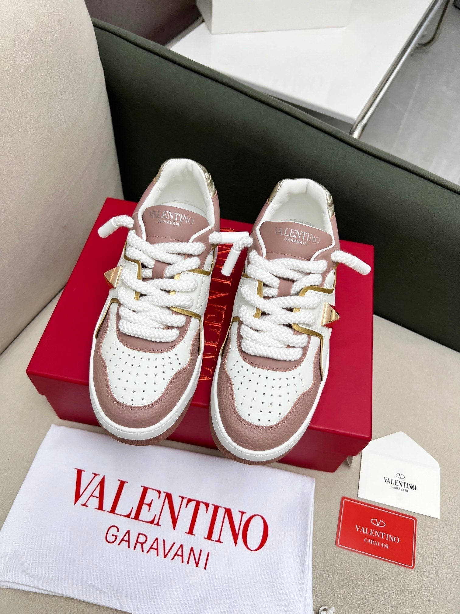 VT 25 One Stud Platform Sneaker White Pink Cowhide