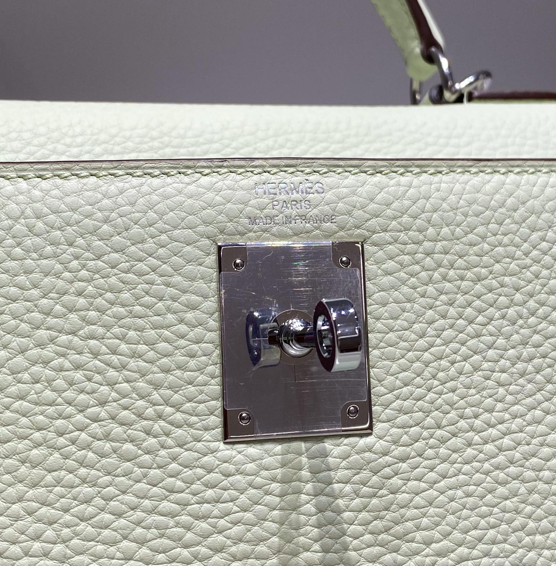 HM KELLY 28CM LIGHT GREEN TOGO SILVER HARDWARE