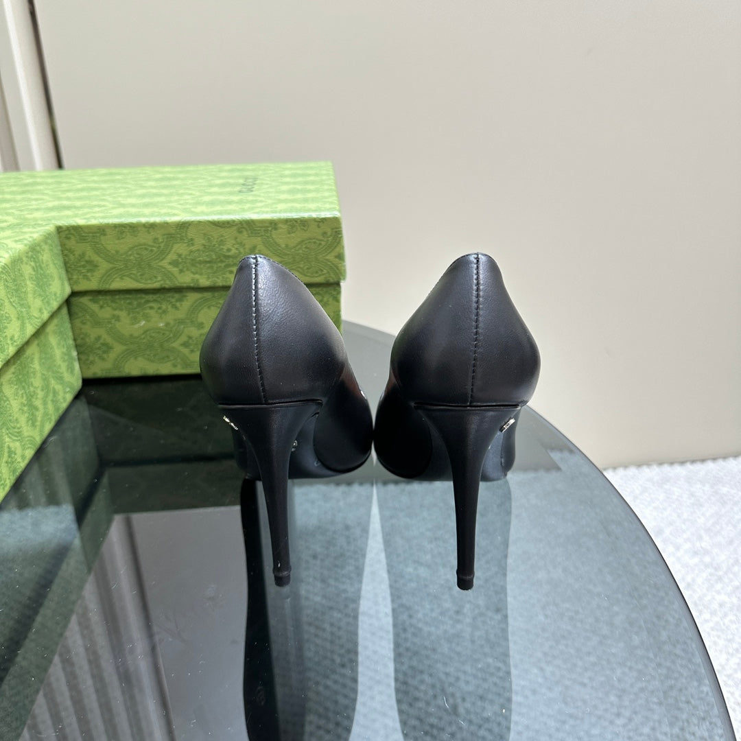 GG 105 BASIC HIGH HEEL BLACK LAMBSKIN