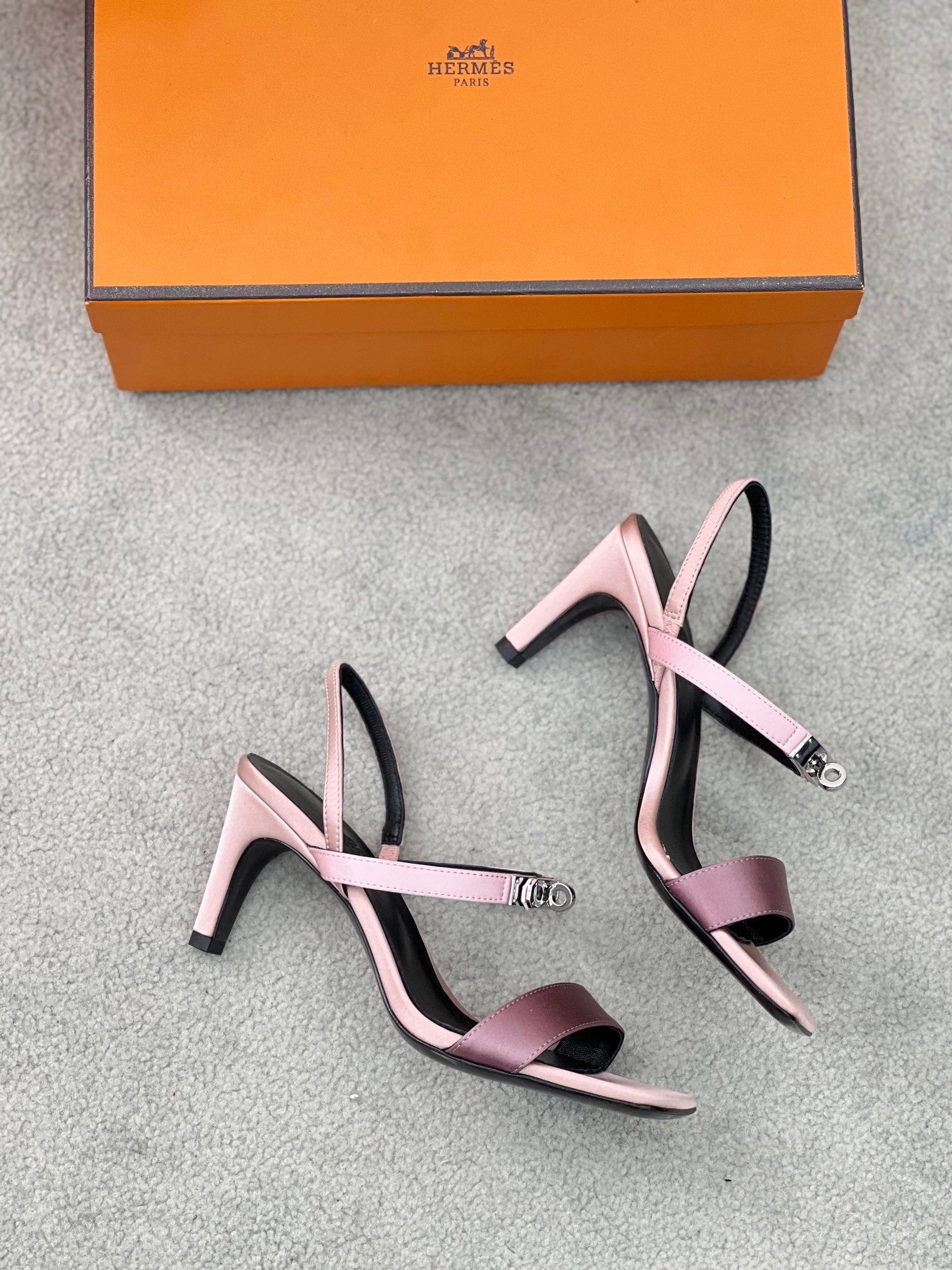 hm glamour 75 light purple silk fabric black calfskin