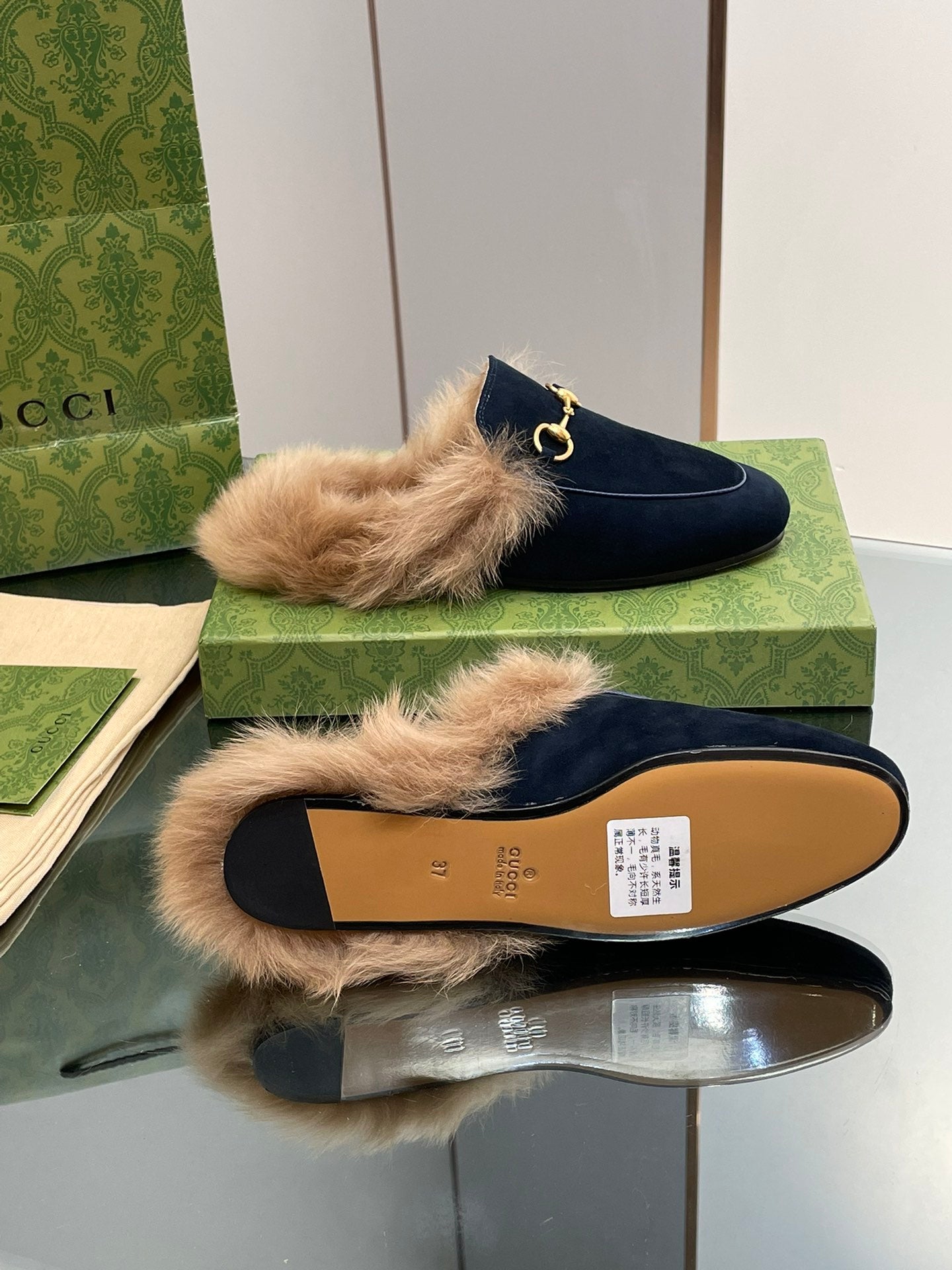 HORSEBIT MULE IN NAVY BLUE SUEDE AND LAMB WOOL LINING