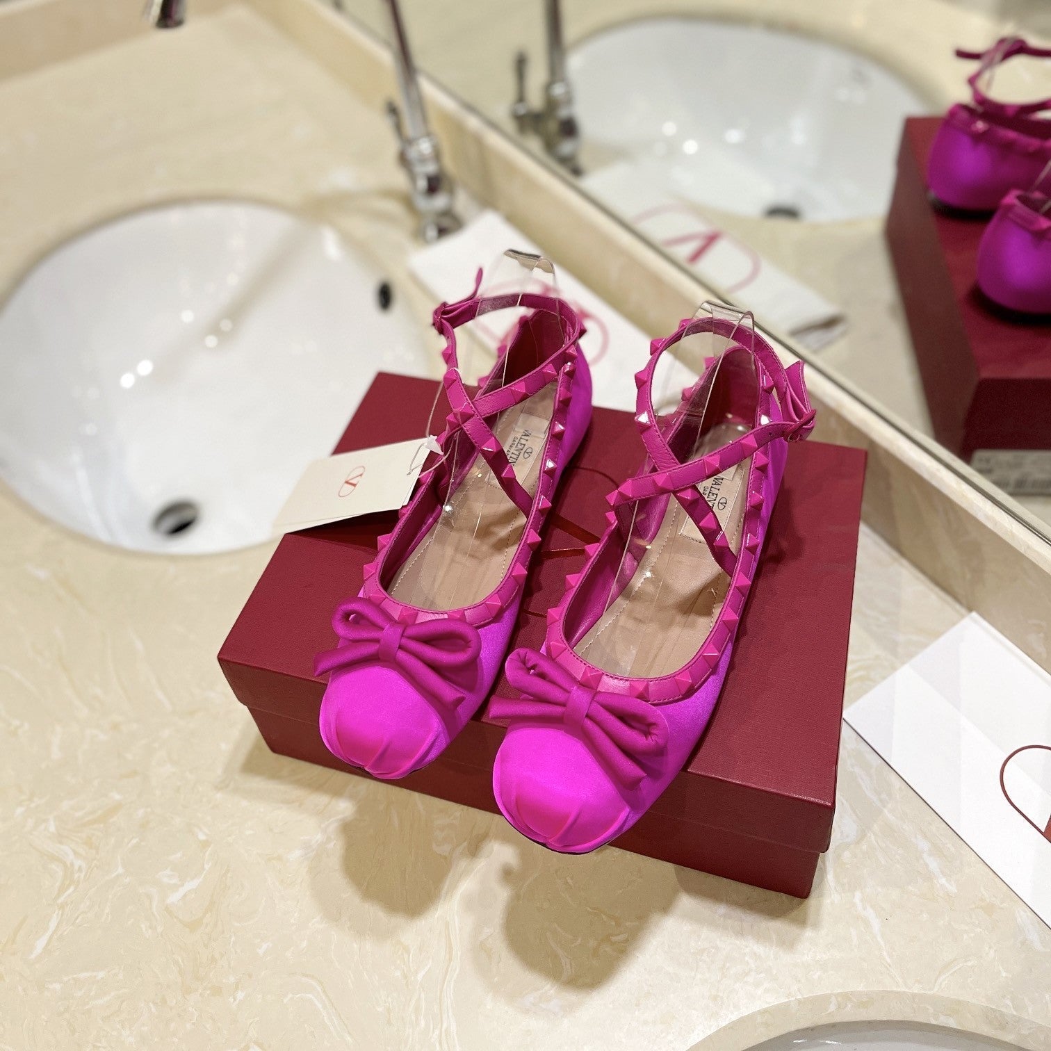 ROCKSTUD PATENT PINK LEATHER BALLERINA