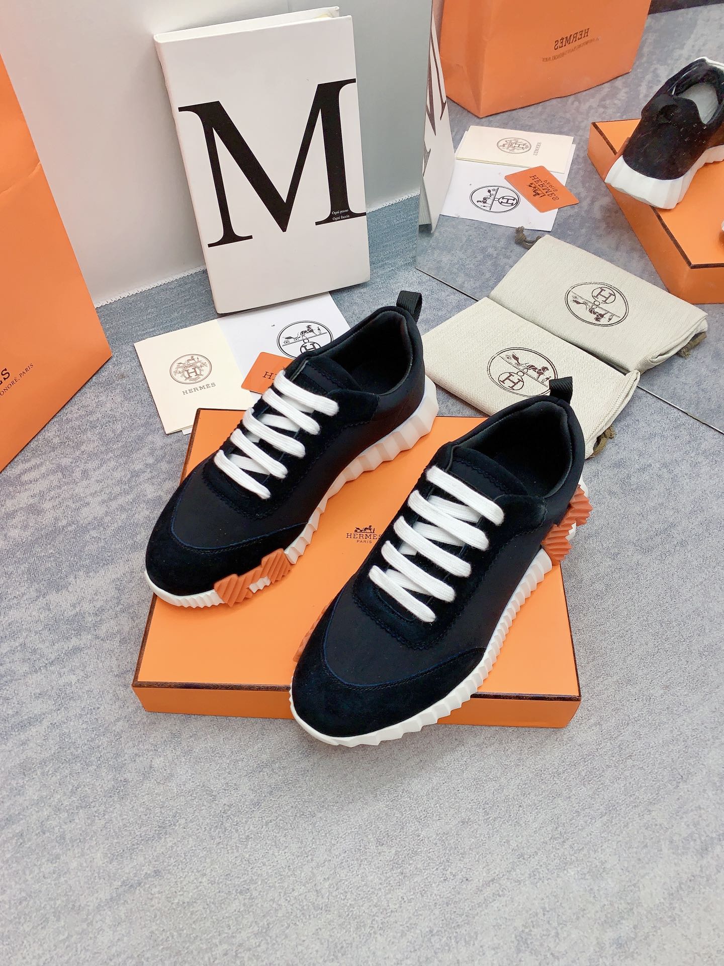 HM Bouncing Sneaker In Black Lambskin 106435