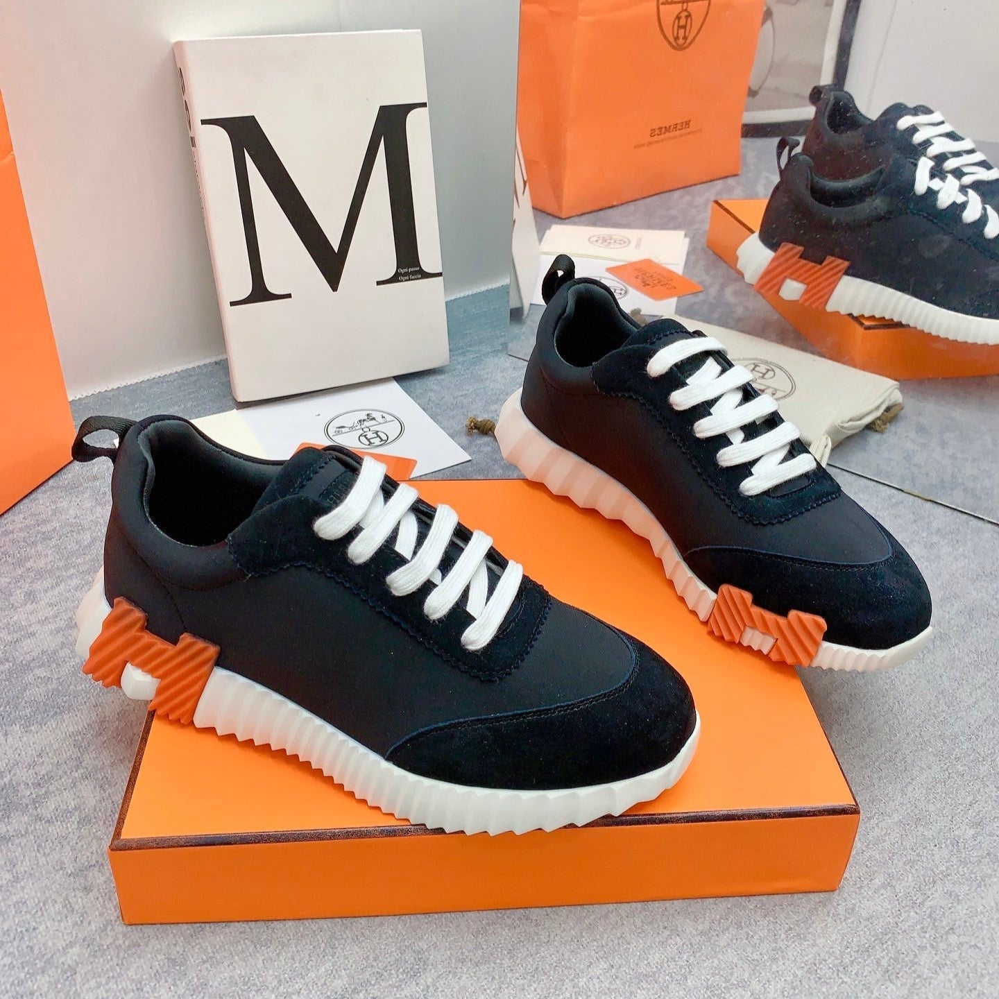 HM Bouncing Sneaker In Black Lambskin 106435