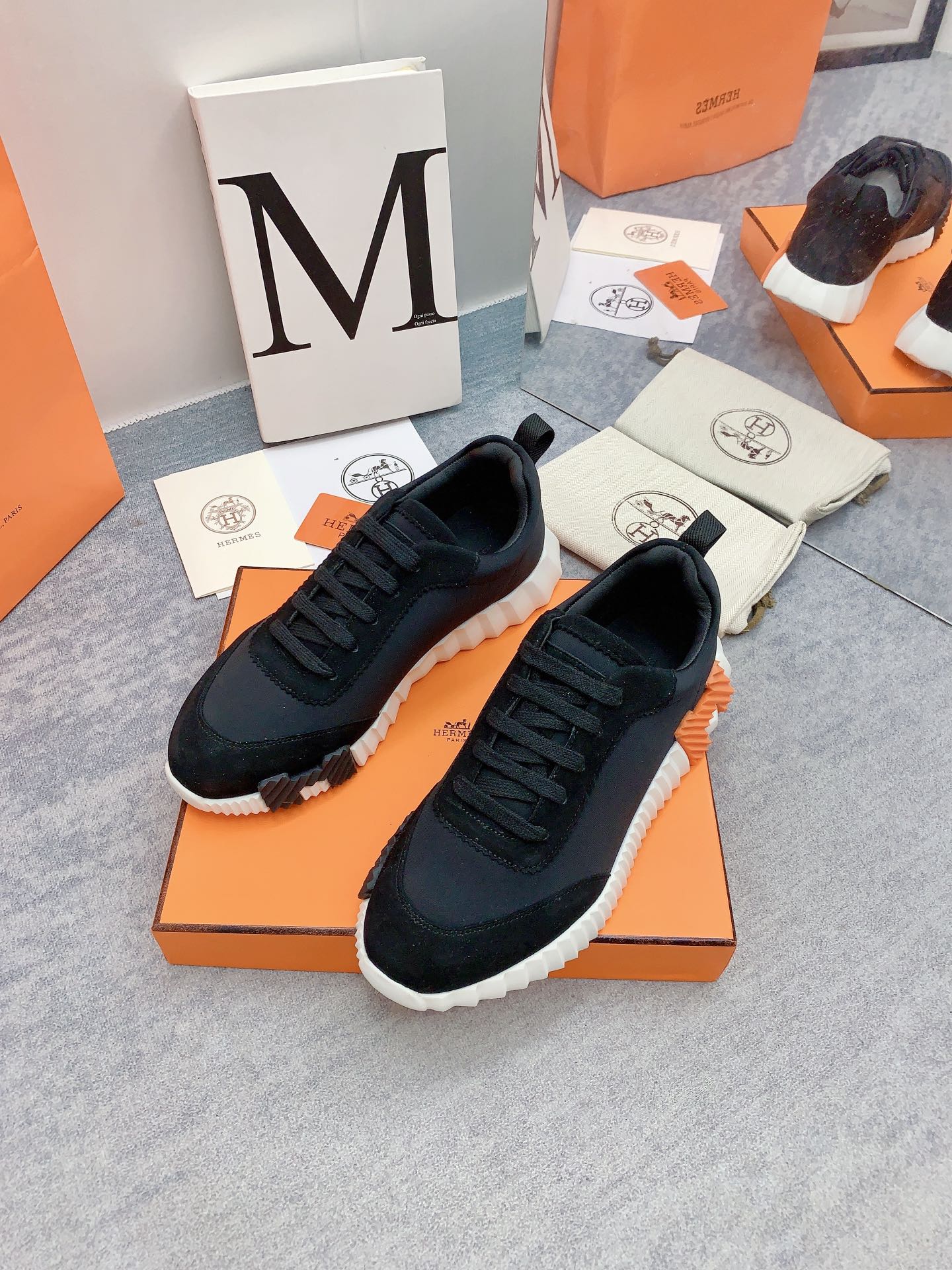 HM Bouncing Sneaker In Black Lambskin 106437