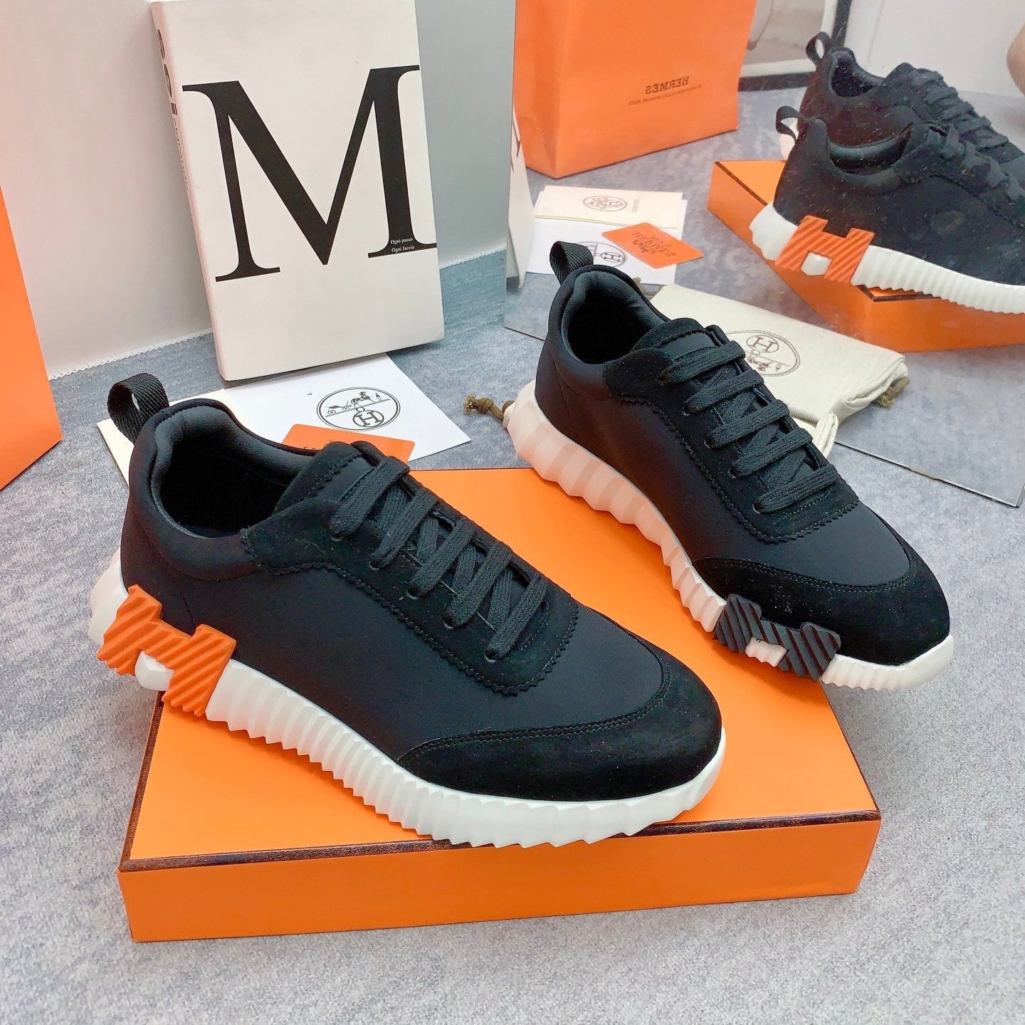 HM Bouncing Sneaker In Black Lambskin 106437