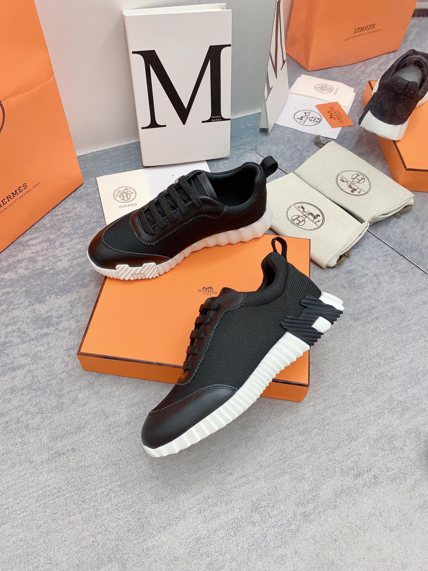 HM Bouncing Sneaker In Black Mesh Fabric 106451