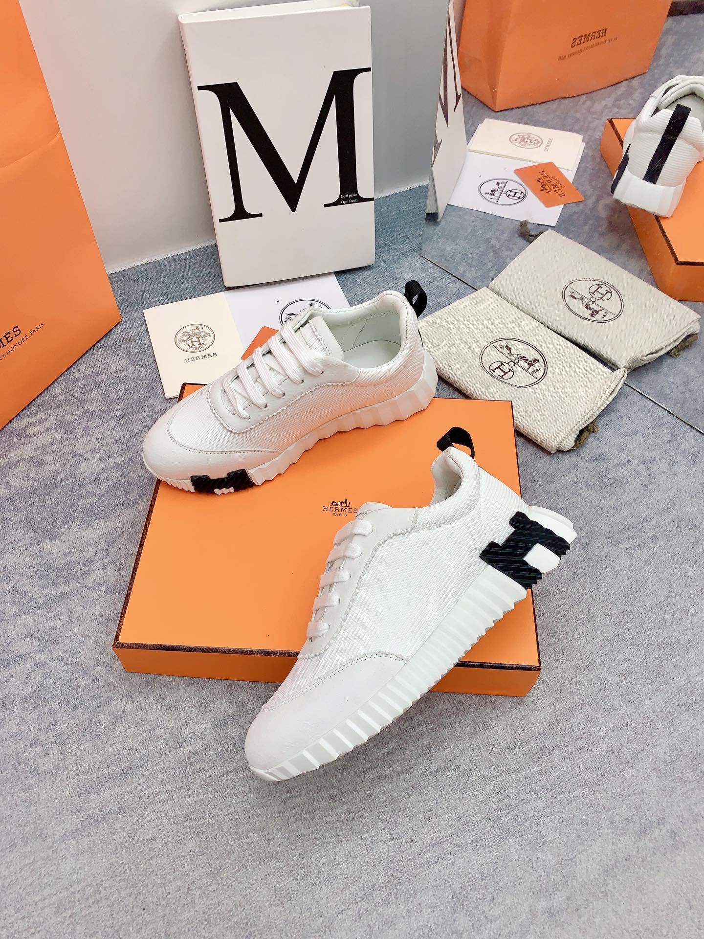 HM Bouncing Sneaker In White Mesh Fabric 106465