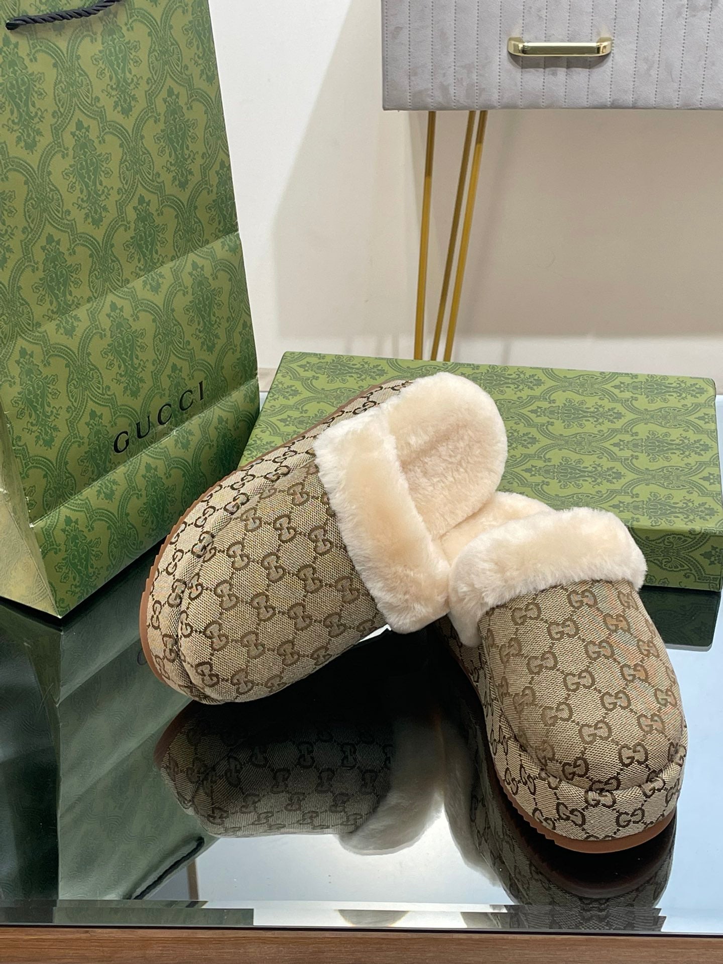 GG MOLLY MULE IN PEANUT BROWN MONOGRAM JACQUARD FABRIC AND SHEARLING LINING