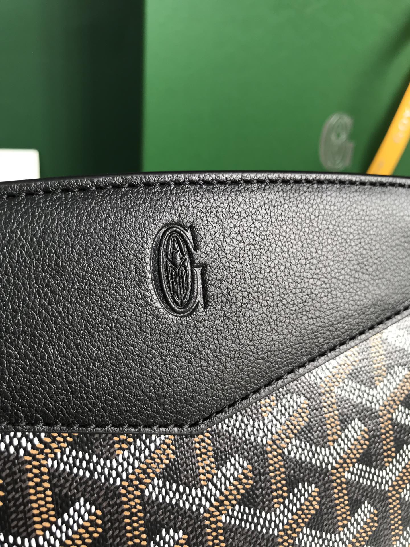 ROUETTE STRUCTURÃ‰ MINI BAG 21 IN BLACK GOYARDINE CANVAS AND CALFSKIN