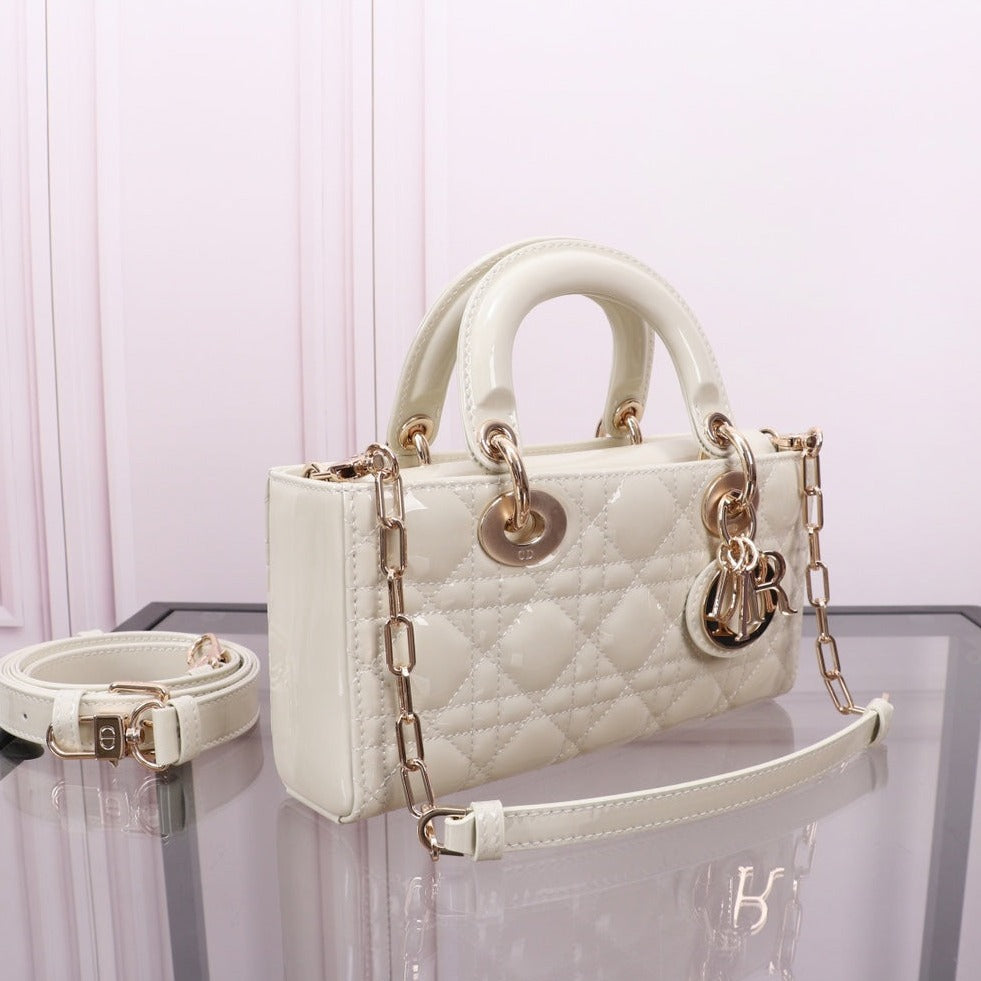 MEDIUM LADY D-JOY 26 WHITE LAMBSKIN