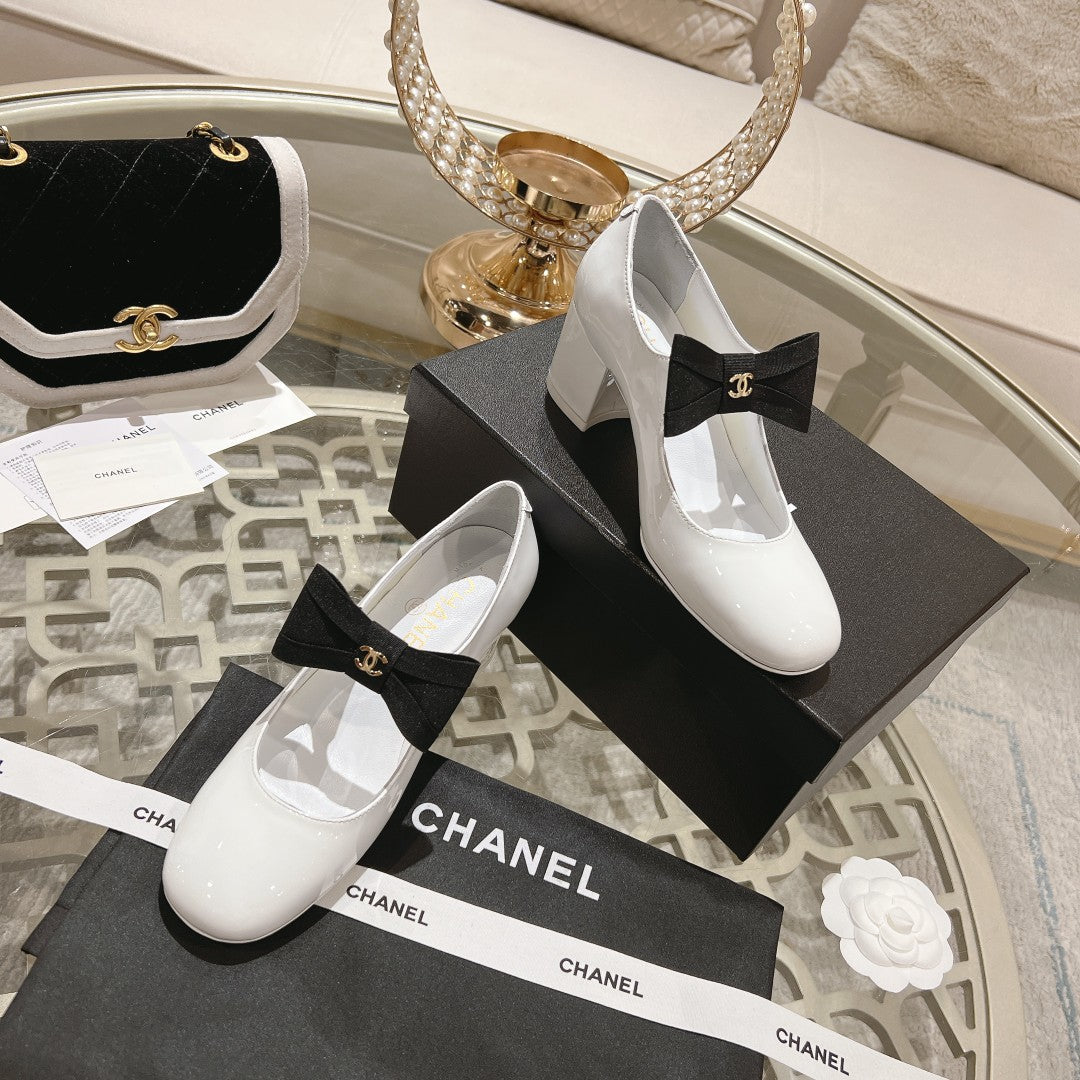 CC High Mary Janes 55mm White With Black Bow Glossy Calfskin 943288
