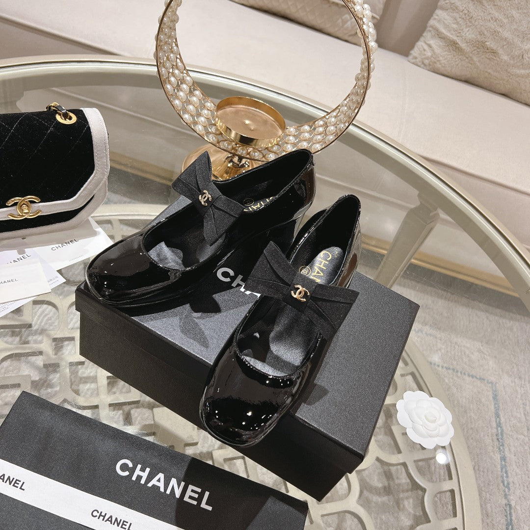 CC High Mary Janes 55mm Black With Bow Glossy Calfskin 943290