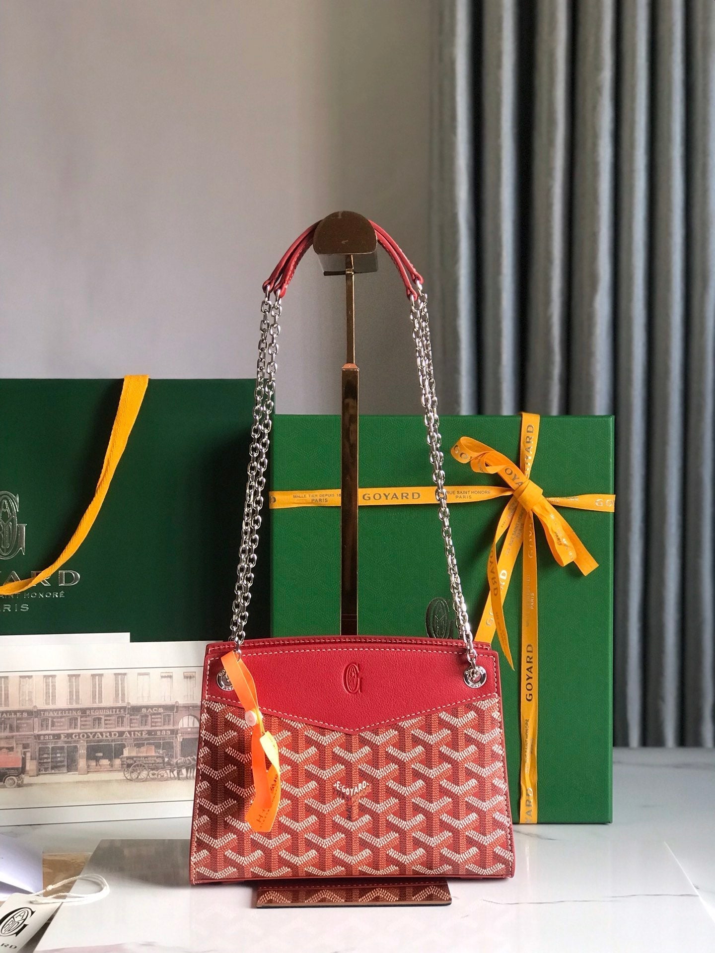 ROUETTE STRUCTURÃ‰ MINI BAG 21 IN CLASSIC RED GOYARDINE CANVAS AND CALFSKIN