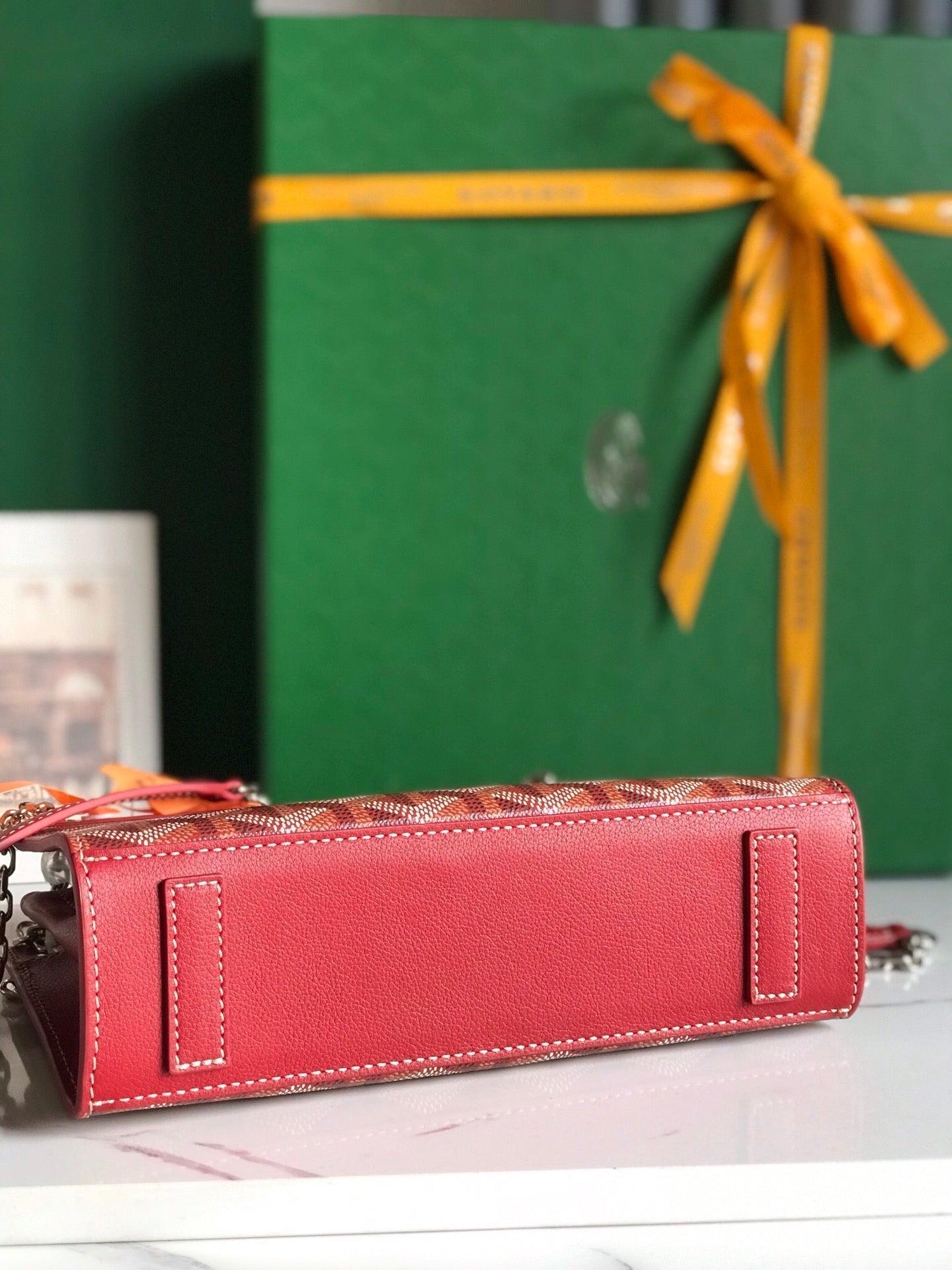 ROUETTE STRUCTURÃ‰ MINI BAG 21 IN CLASSIC RED GOYARDINE CANVAS AND CALFSKIN