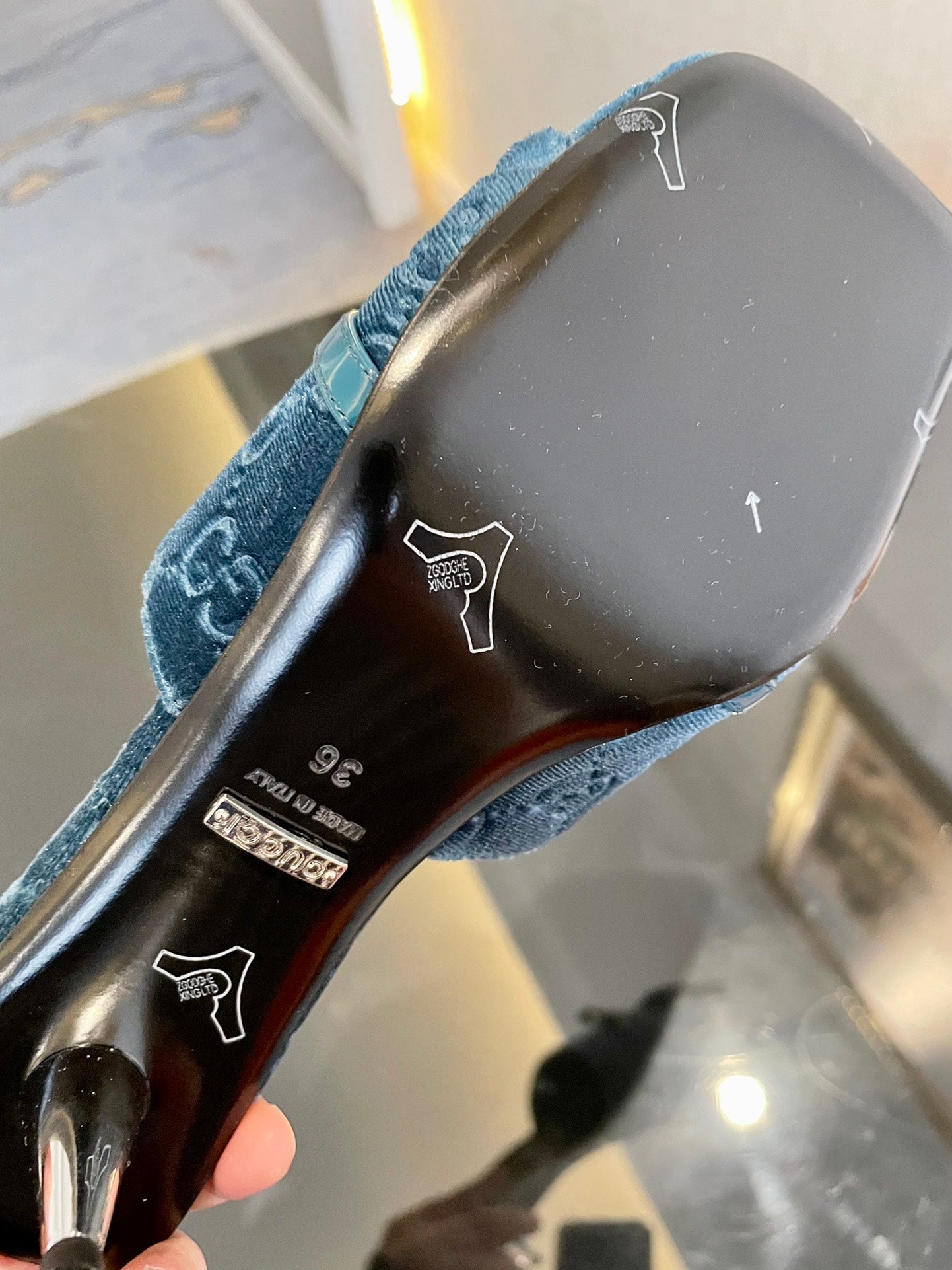 GG VELVET HIGH HEEL SANDALS WITH BEAUTIFUL LOGO DETAILS BLUE SKY