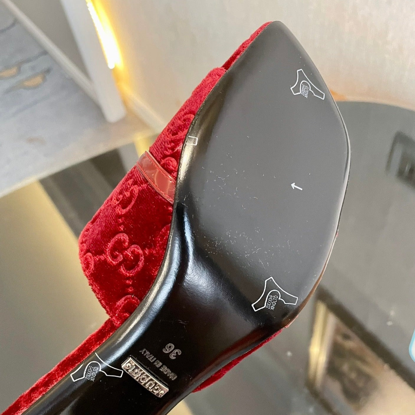 GG VELVET HIGH HEEL SANDALS WITH BEAUTIFUL LOGO DETAILS WINE RED