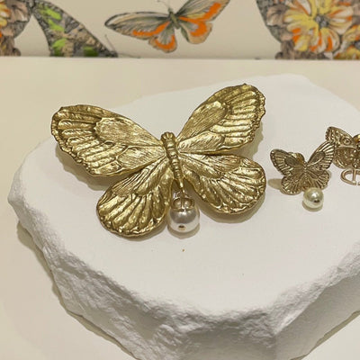 CD Brooch 08