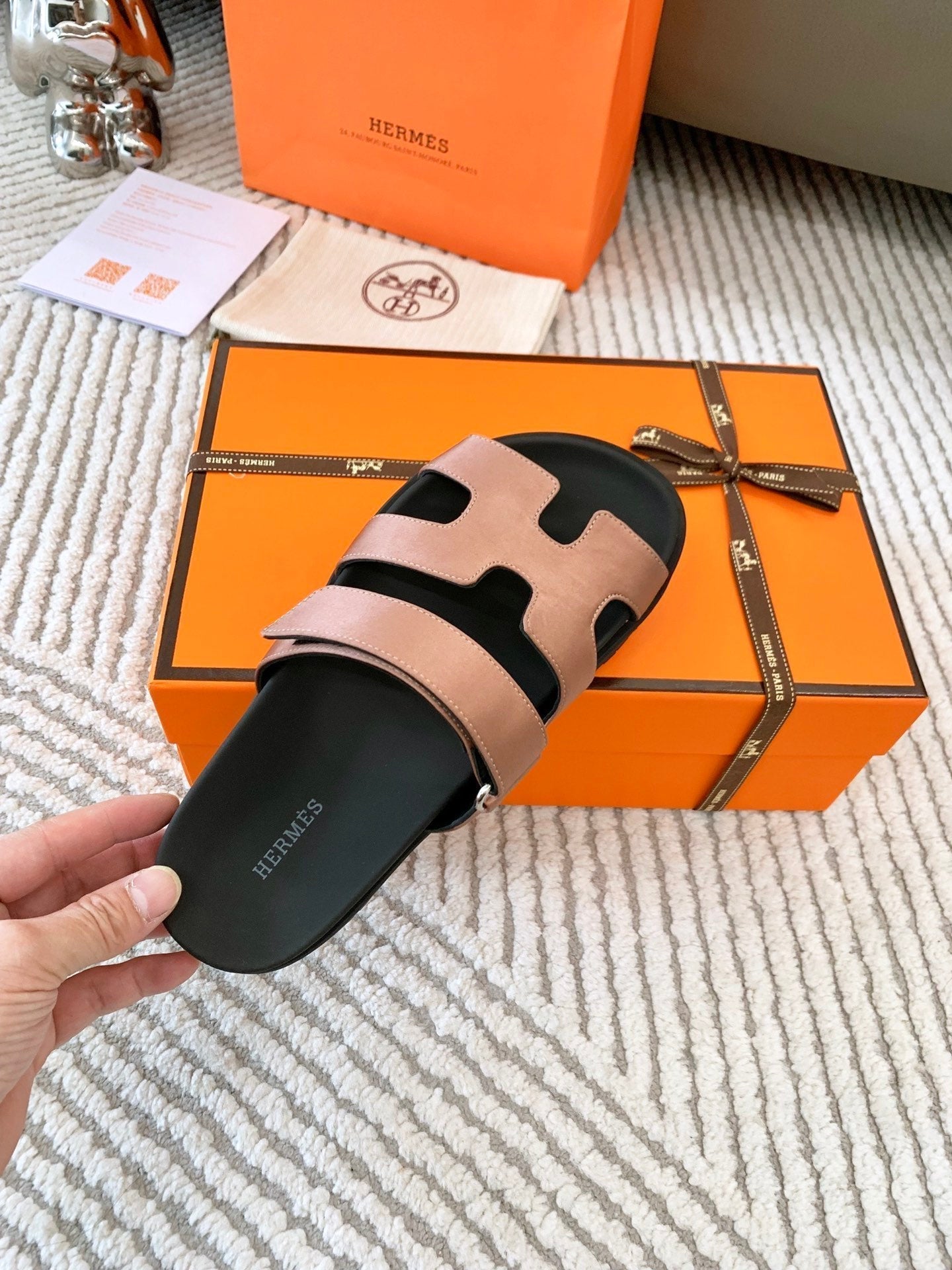 HM Chypre Sandal Shimmery Orange Pink Lambskin  963506