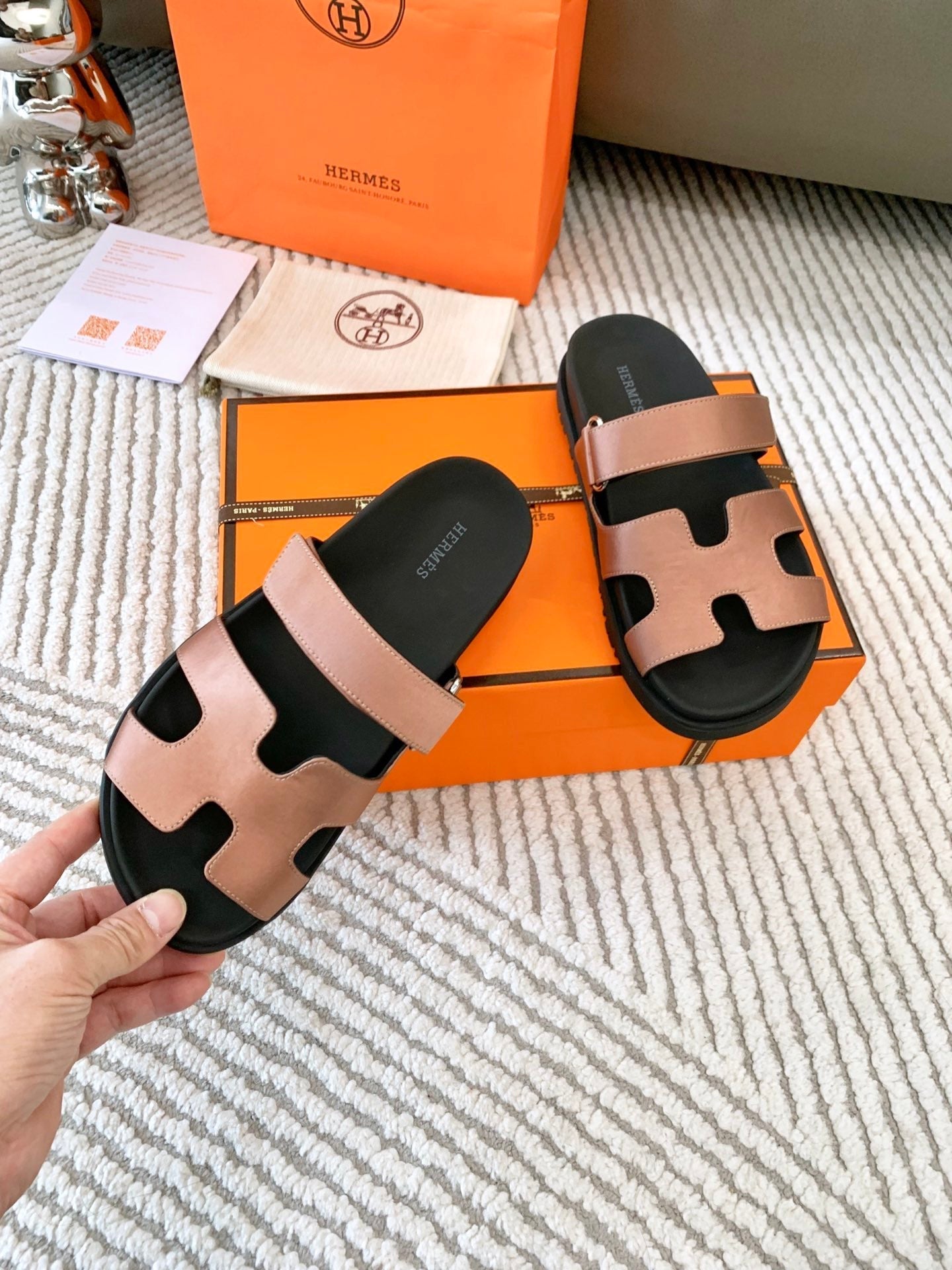 HM Chypre Sandal Shimmery Orange Pink Lambskin  963506