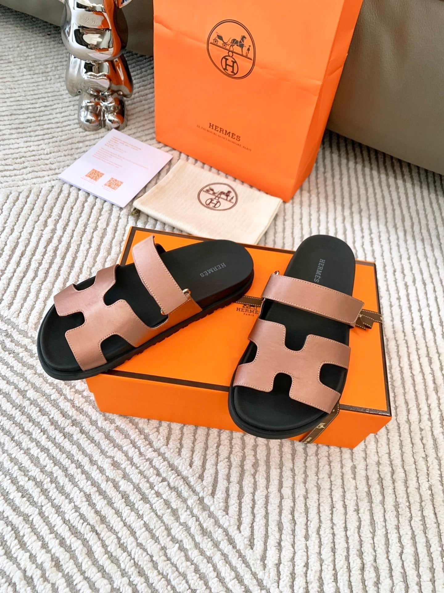 HM Chypre Sandal Shimmery Orange Pink Lambskin  963506
