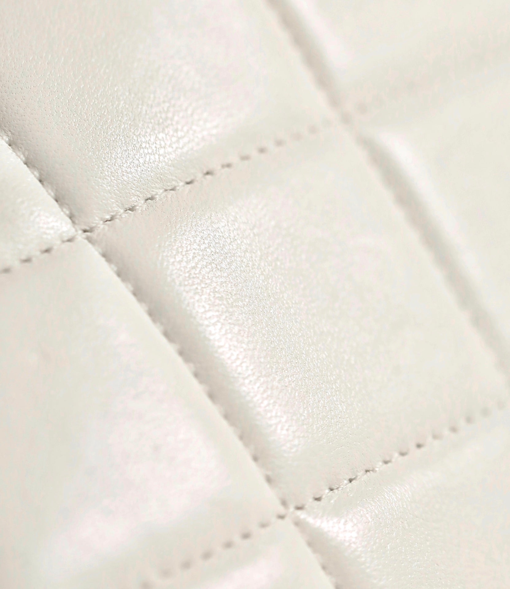 cc 24s mini flap bag 17cm white lambskin pearl ball