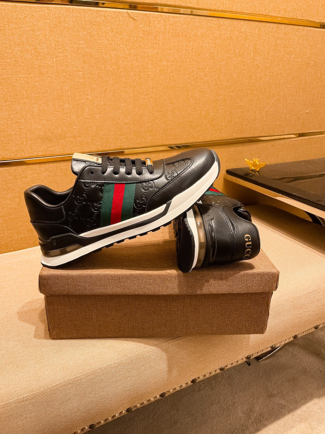 GG Men's ACE Sneaker Black Cowhide 108038