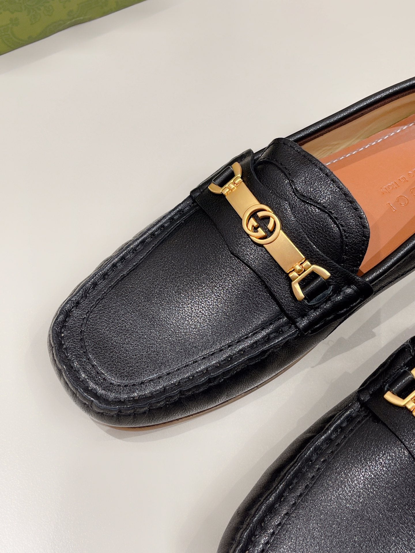 GG Men's Alessandro Loafer Black Cowhide 557582
