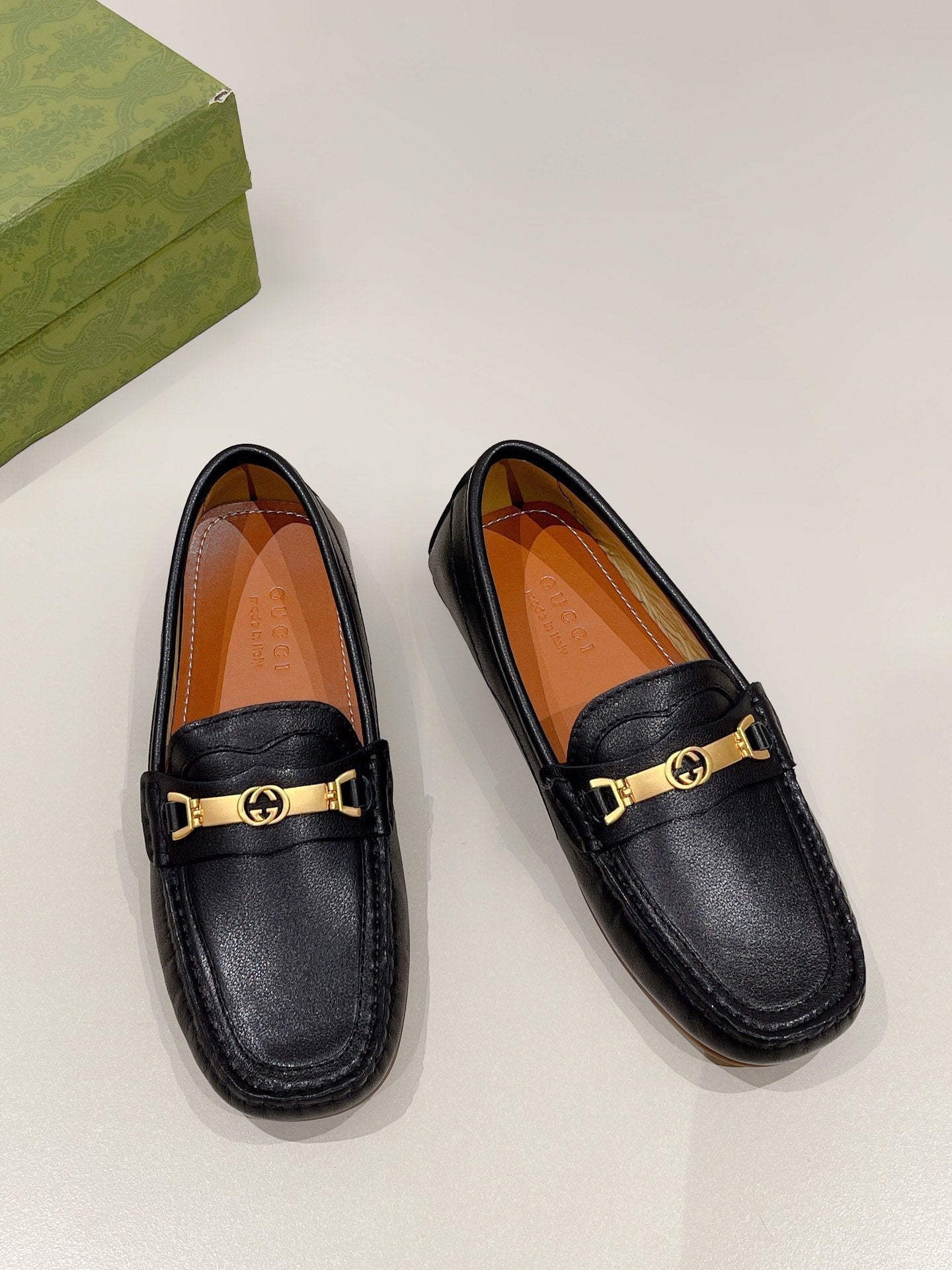 GG Men's Alessandro Loafer Black Cowhide 557582
